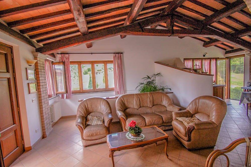 Detached house with private pool and panoramic view on the city of Orvieto. in Orvieto, Terni Province