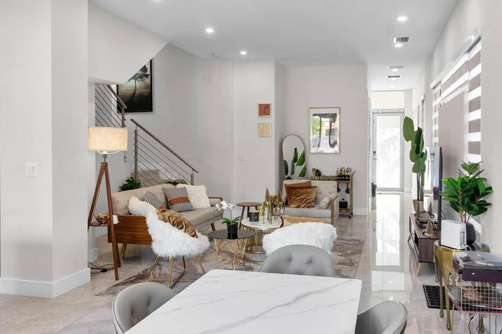 Villa pour 6 personnes, avec terrasse ainsi que jardin et piscine à Miami - 4