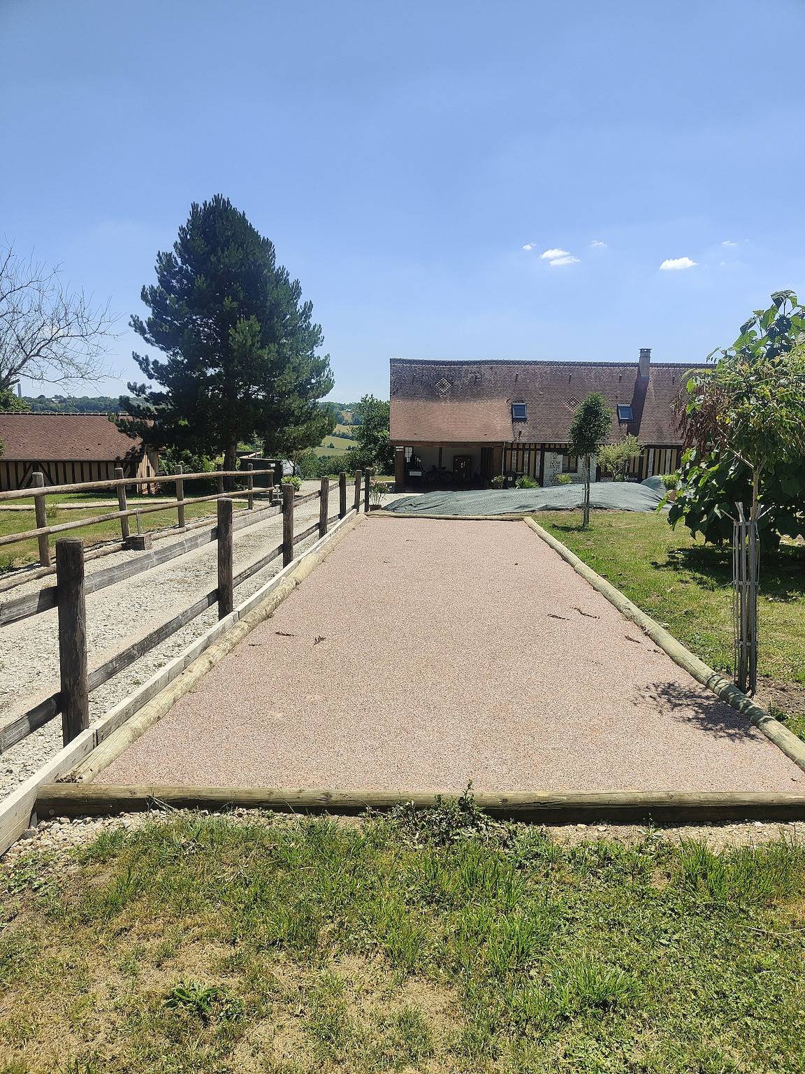 Domaine "Les Deux Vallées" in Le Bois-Hellain, Région de Bernay
