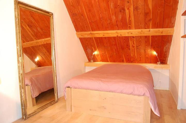 Location de vacances pour 7 personnes, avec jardin et terrasse, animaux acceptés à Baguer-Morvan - 2