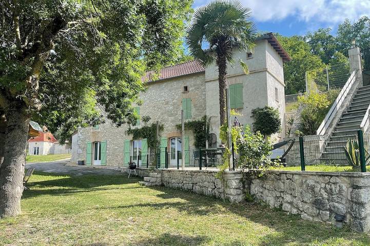 Location de vacances pour 21 personnes, avec Jardin à Saint-Amans-de-Pellagal