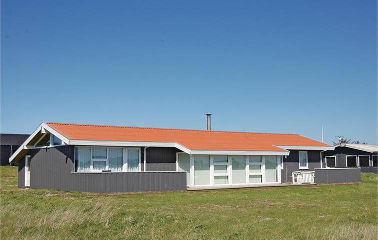 Ferienhaus für 9 Personen, mit Terrasse und Whirlpool sowie Garten und Sauna