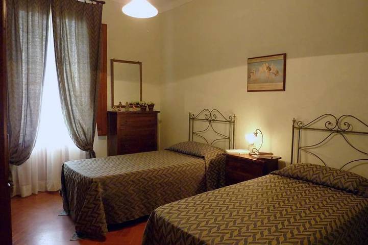 Tuscan Villa, Gated Pool, Total Privacy, Panoramic Views, Ev Charger in Reggello, Valdarno
