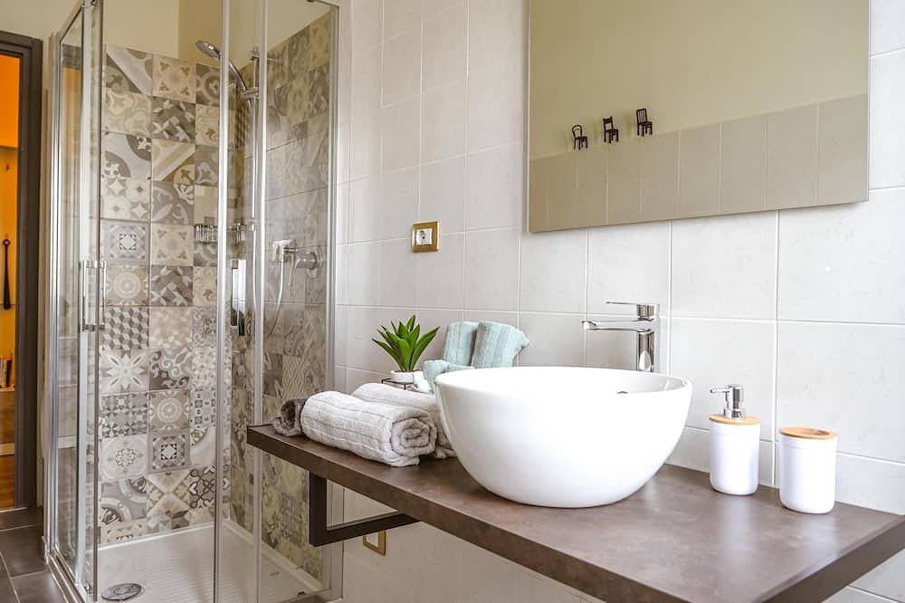 Apartamento entero, Very cozy apartment on the 3rd floor(with elevator) in downtown Cuneo in Cuneo, Provincia de Cuneo