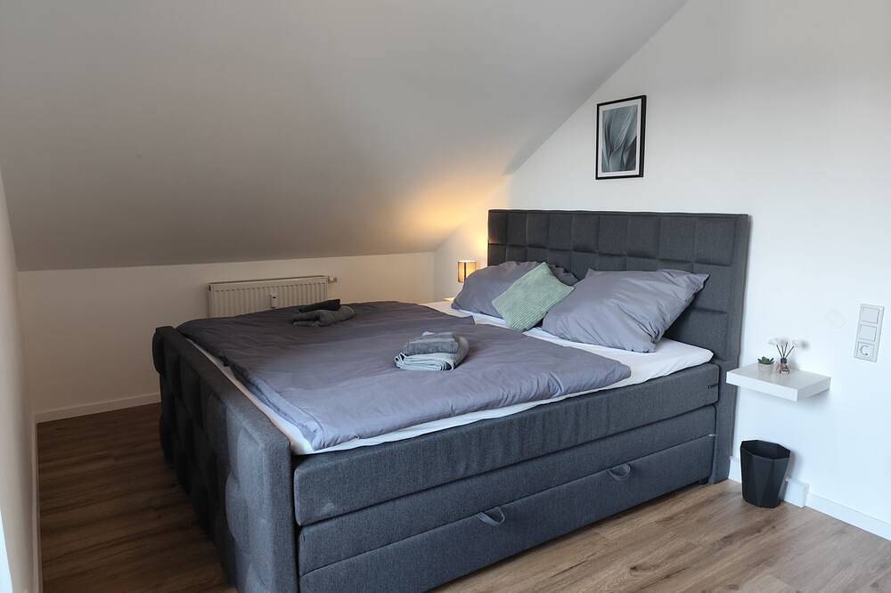 Ganze Wohnung, Hochwertige Wg für Unternehmer oder Familien - mit Parkmöglichkeiten und 2 Zi. in Aschaffenburg, Mainviereck