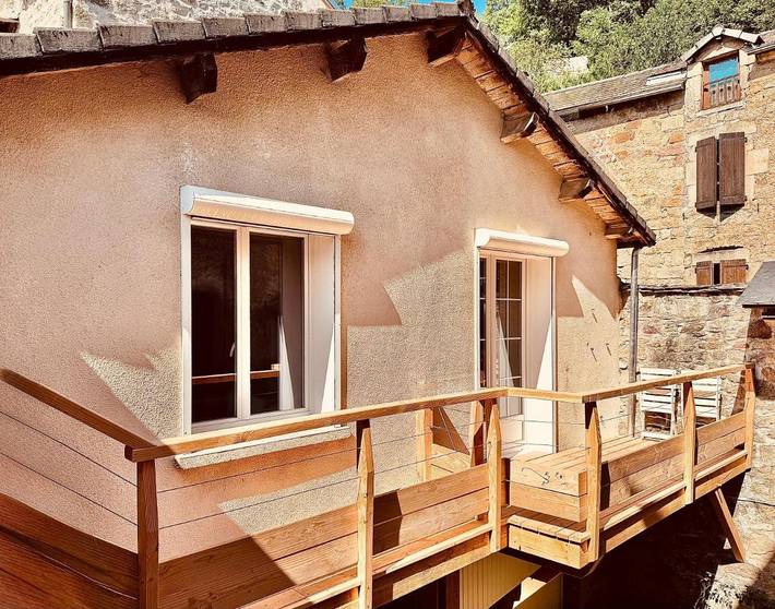 Gîte pour 2 personnes, avec Balcon ainsi que Terrasse et Vue à Saint-Beauzély