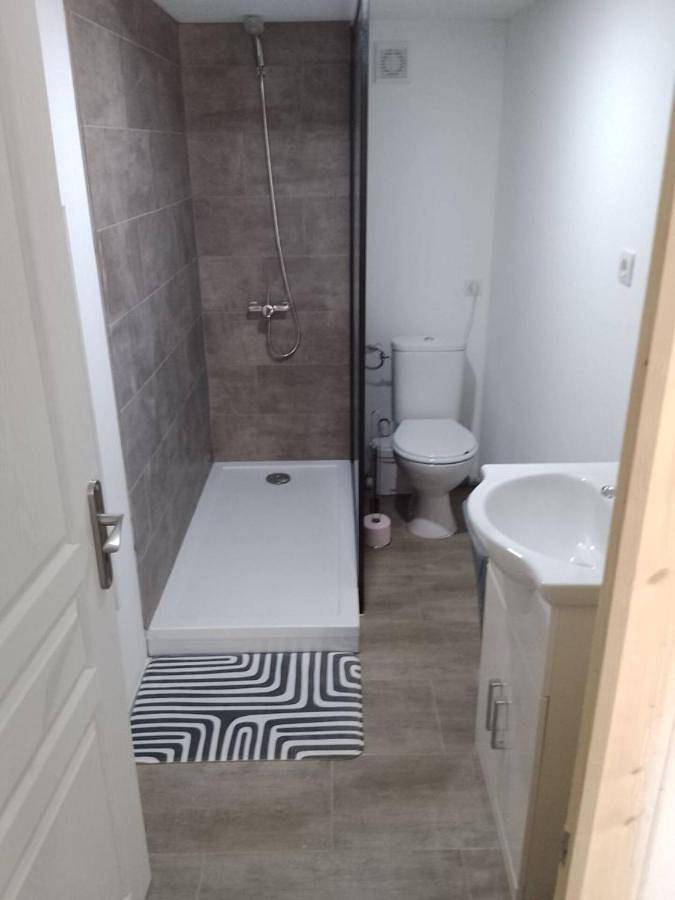 Gîte pour 2 personnes, avec jardin à Saint-Privat-des-Vieux - 3