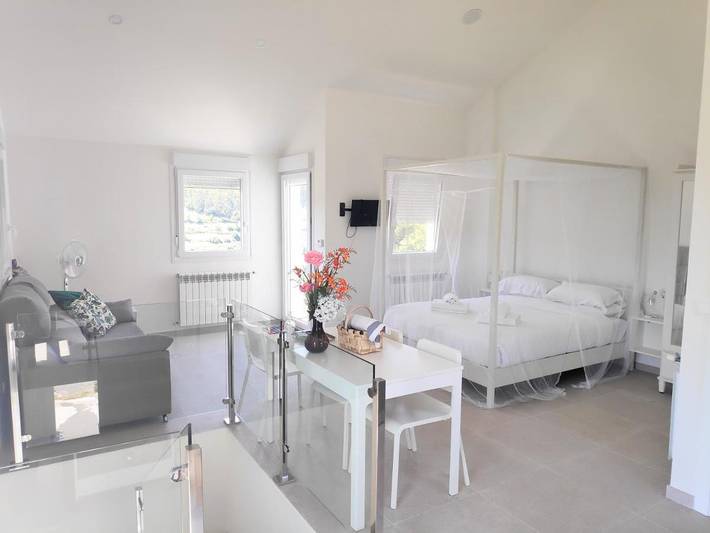 Apartamento para 4 personas, con jardín y vistas, Se admiten mascotas en Muxía