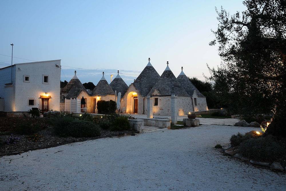 Panoramic Trullo - Micele Holiday Houses in Locorotondo, Bari Provinz