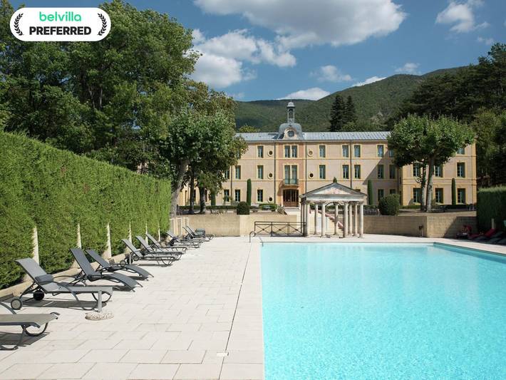 Appartement de vacances pour 2 personnes, avec jardin et piscine, adapté aux familles
