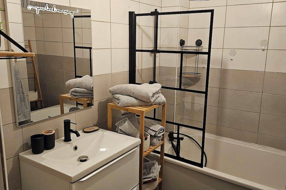 Apartamento entero, A&M Games And Spa in Charleville-Mézières, Ardenas