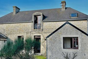 Gîte pour 13 personnes, avec jardin à Longueville