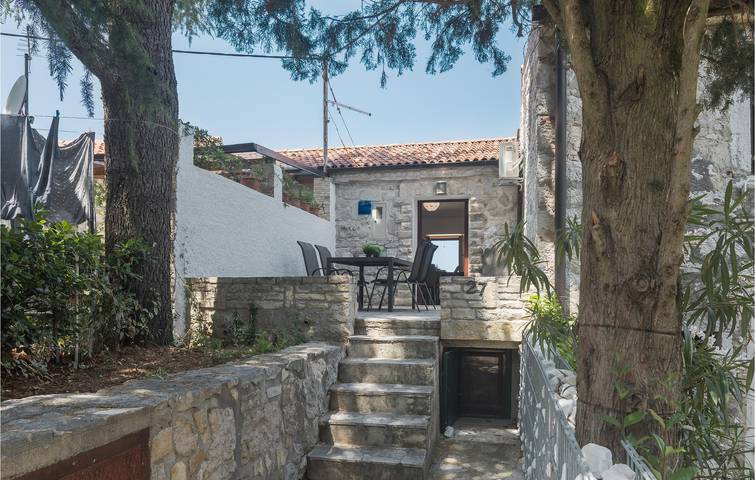 Ferienhaus für 4 Personen, mit Terrasse und Garten in Vrsar - 2