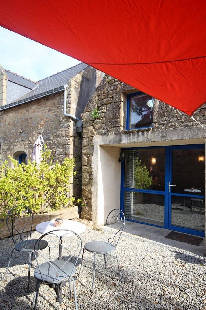 Gîte pour 2 personnes, avec Terrasse ainsi que Jardin et Piscine à Crach - 2
