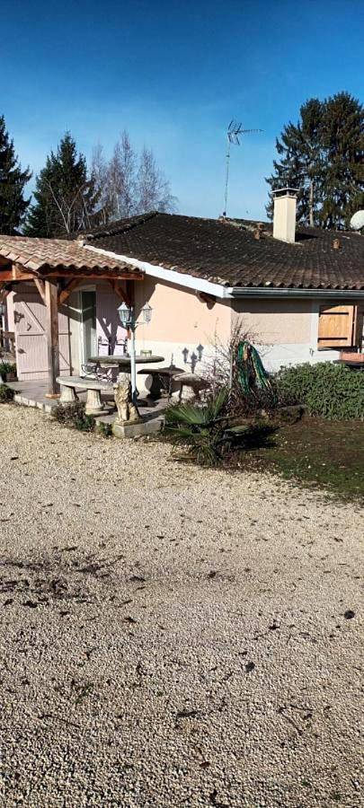 Location de vacances pour 3 personnes, avec jardin à Saint-Avit-Saint-Nazaire