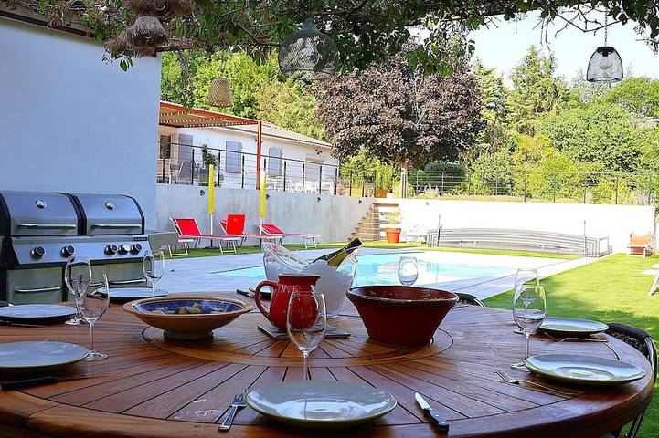 Villa für 8 Personen, mit Whirlpool und Garten - 1