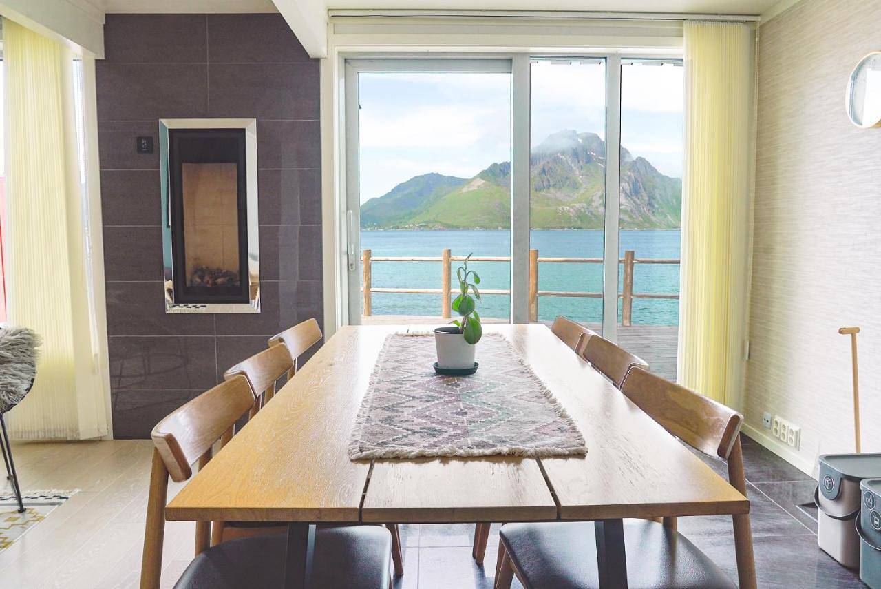 Modern seafront cabin with sauna 8 mins to Leknes in Vestvågøy