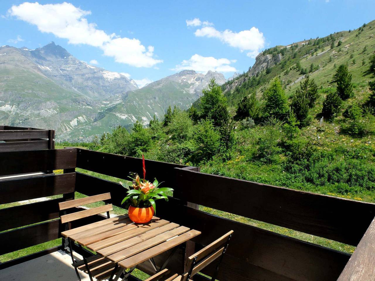 Geheel appartement, Comfort, renovated 3-room, near slopes, 9 pers, balcony in Tignes in Tignes, Vanoise Nationaal Park