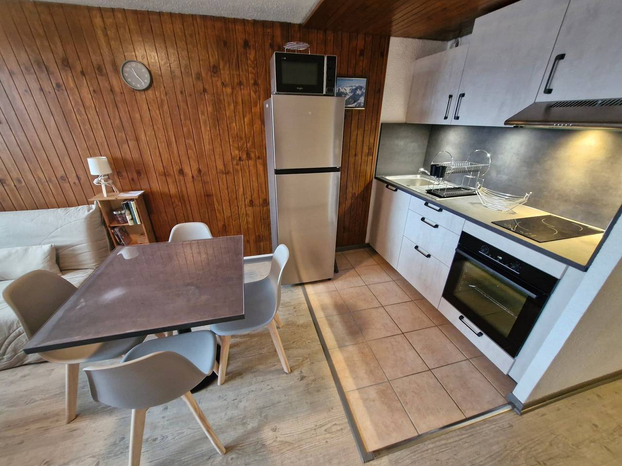 Appartement entier, Studio cabine au cœur de la station, Wifi gratuit in Super Besse, Besse-et-Saint-Anastaise