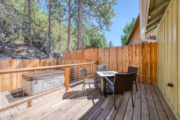 Cabin for 4 Guests in Bass Lake, Madera County, Picture 4