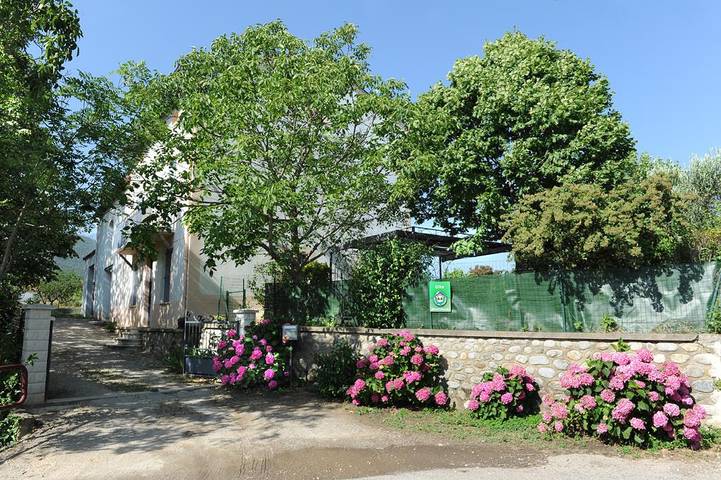 Gîte pour 8 personnes, avec jardin, animaux acceptés