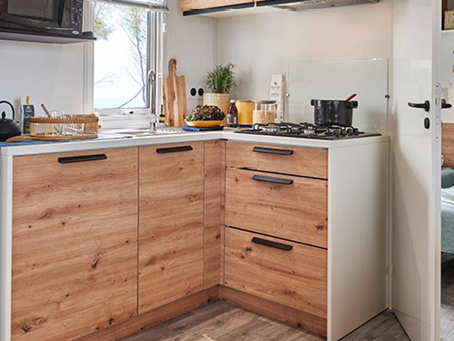 Camping Le Mas de L'isle - Mobilheim 7 personen - Premium 3 Schlafzimmer - 32m2 - mit Klima + Wifi + Tv - Überdachte Terrasse von 16m2 in Lunel, Mittelmeerküste (Frankreich)