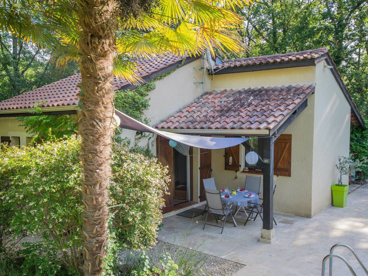 Maison avec jardin et salle de bains attenante in Saint-Martin-le-Redon, Lot