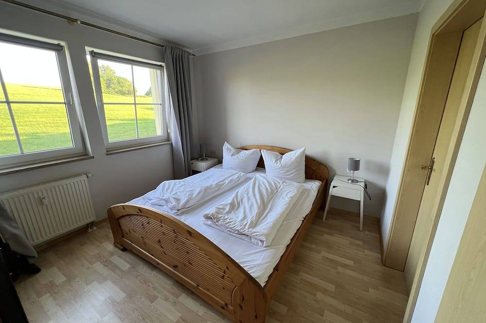 Ganze Wohnung, Mit Hund! - Apartment mit Gartenblick in Spalt, Fränkisches Seenland