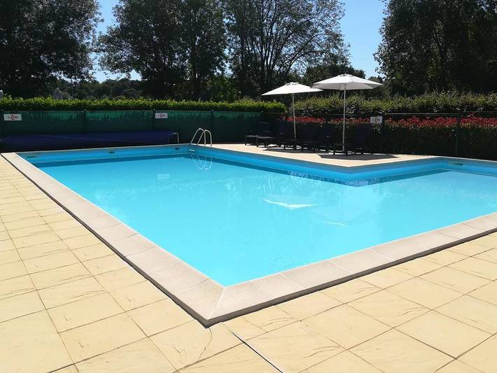 Bungalow pour 2 personnes, avec Bassin pour enfant et Piscine