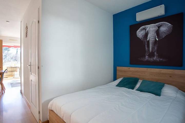 Gîte pour 4 personnes, avec balcon/terrasse et piscine ainsi que terrasse et bassin pour enfant dans Parc de Vaugrenier - 3