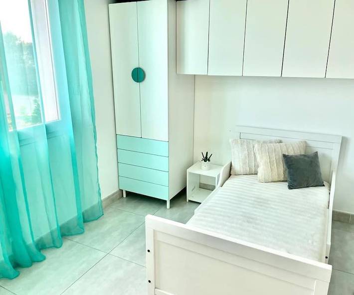 Location de vacances pour 7 personnes, avec piscine ainsi que terrasse et jardin à Poulx - 4