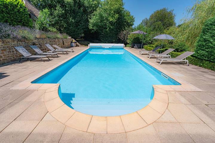 Location de vacances pour 2 personnes, avec piscine et terrasse ainsi que vue et jardin dans Le Bas Ségala - 3