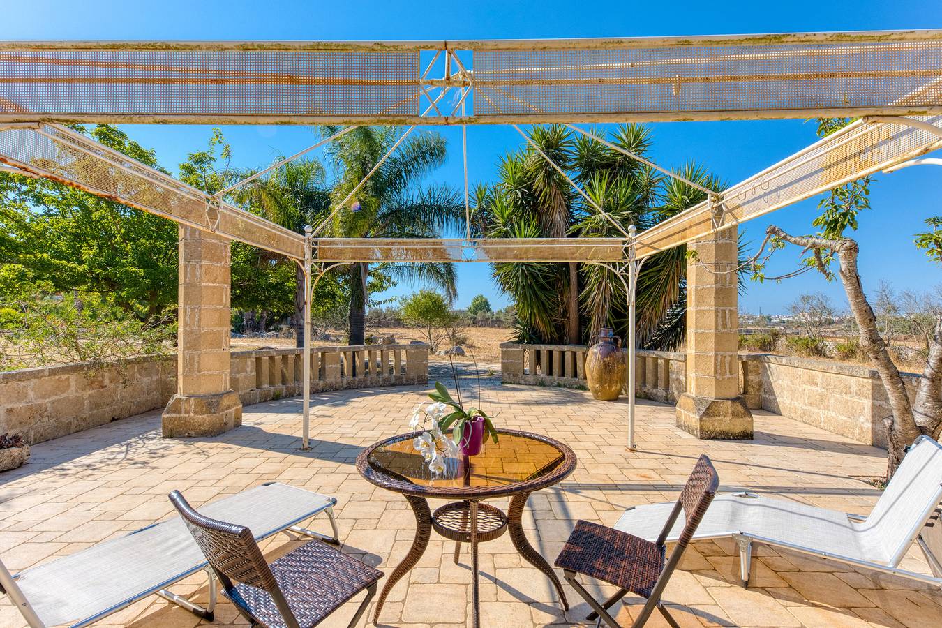 Ganze Wohnung, Ferienwohnung 'Agriturismo Le Baccole - Apt' mit privater Terrasse, privatem Garten und Klimaanlage in Gagliano del Capo, Golf von Tarent