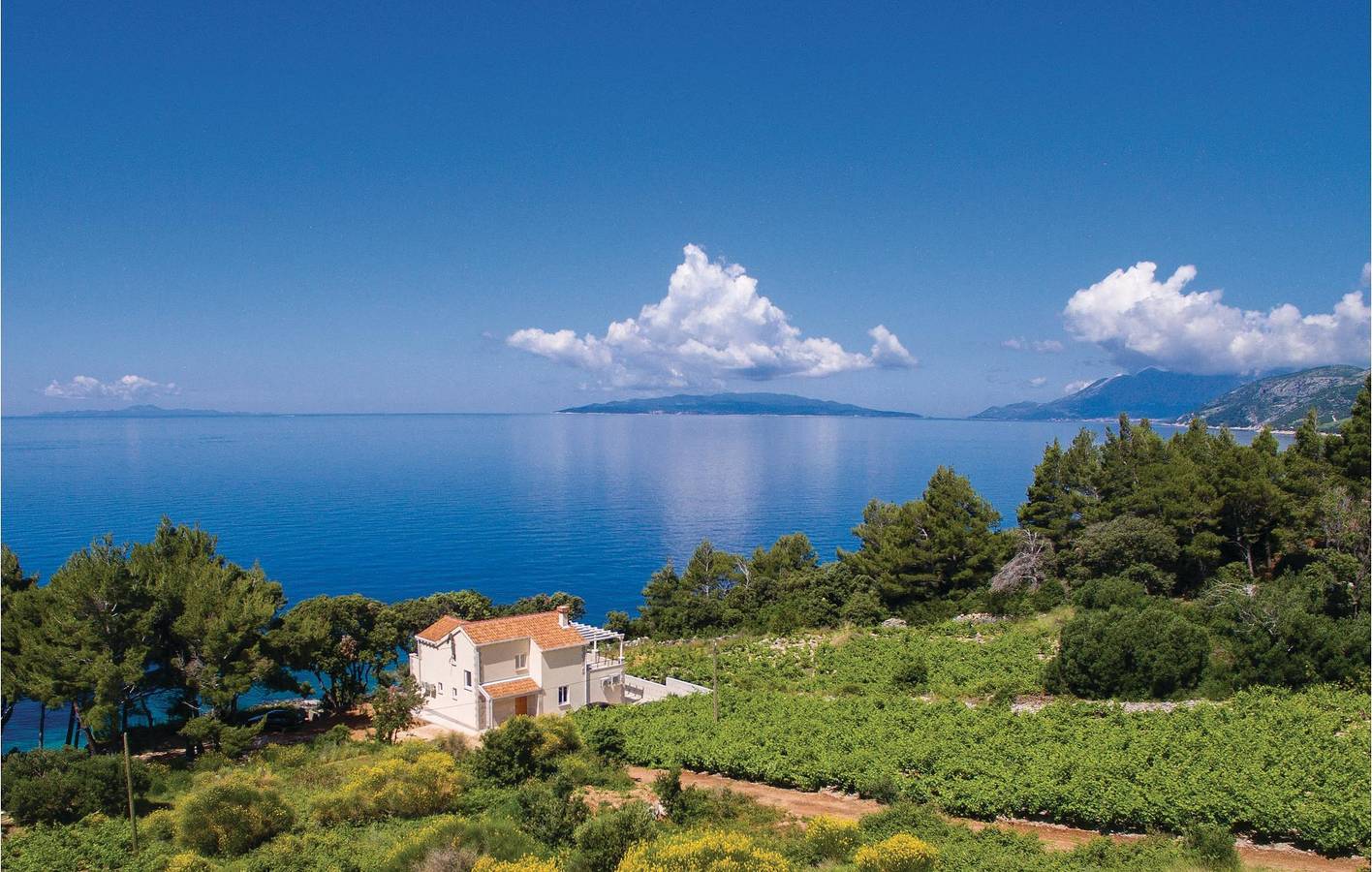 Reizende 1-Zimmer-Wohnung mit Pool, Terrasse und nur wenige Schritte vom Strand entfernt in Potomje, Dubrovnik-Neretva