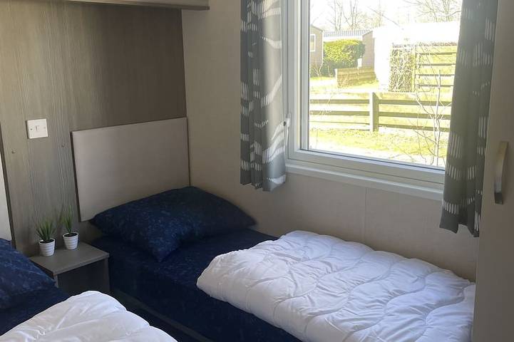 Ferienhaus Chalet in Strandnähe Lauwersmeer in Lauwersmeer, Niederländische Nordsee