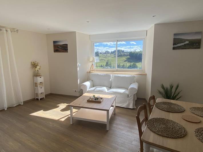 Gîte pour 2 personnes, avec Jardin et Vue dans La Chaldette