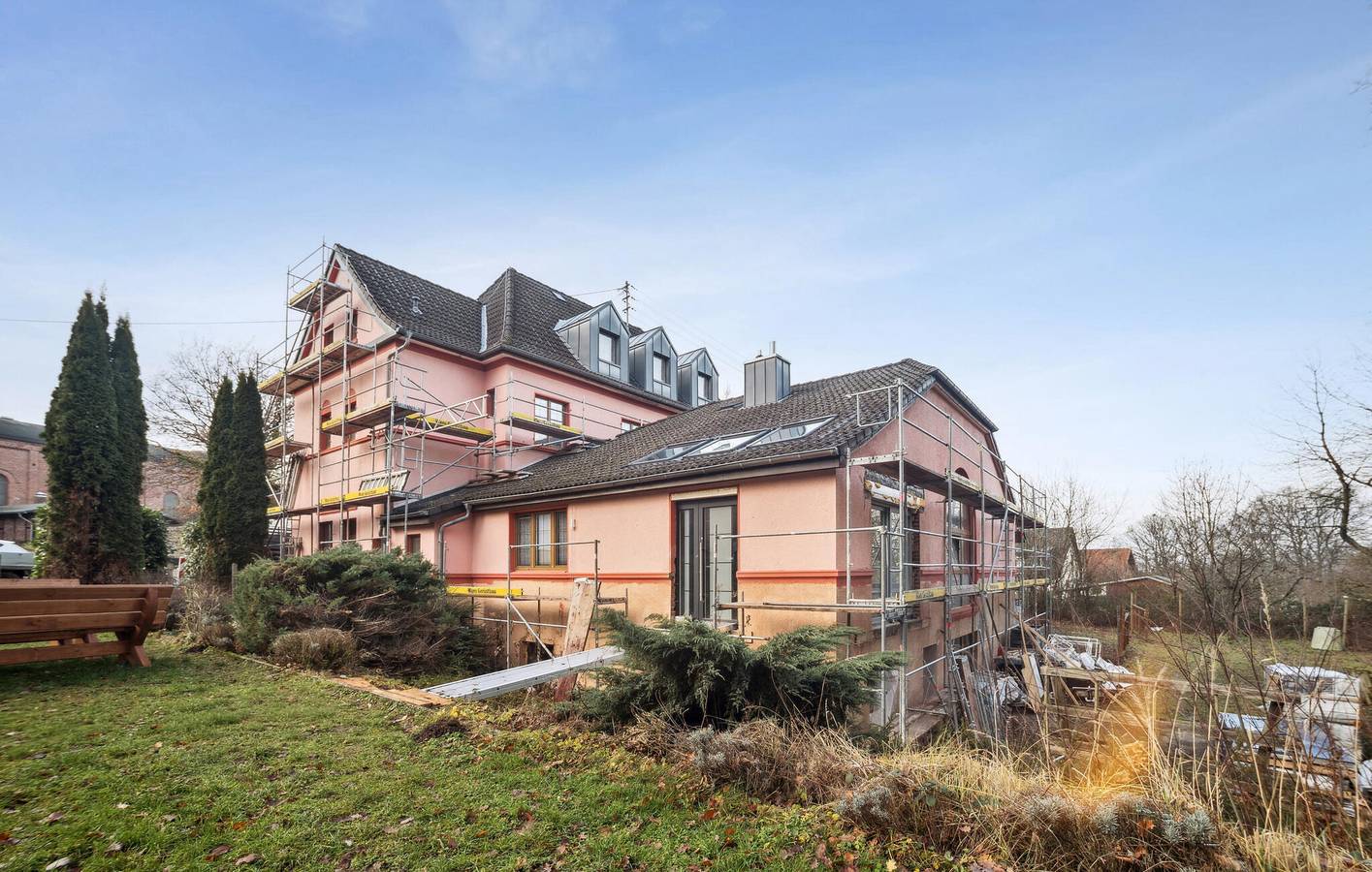 Gemütliche Wohnung mit Parkplatz und WiFi bei Dickendorf in Steinebach/Sieg, Altenkirchen & Umgebung