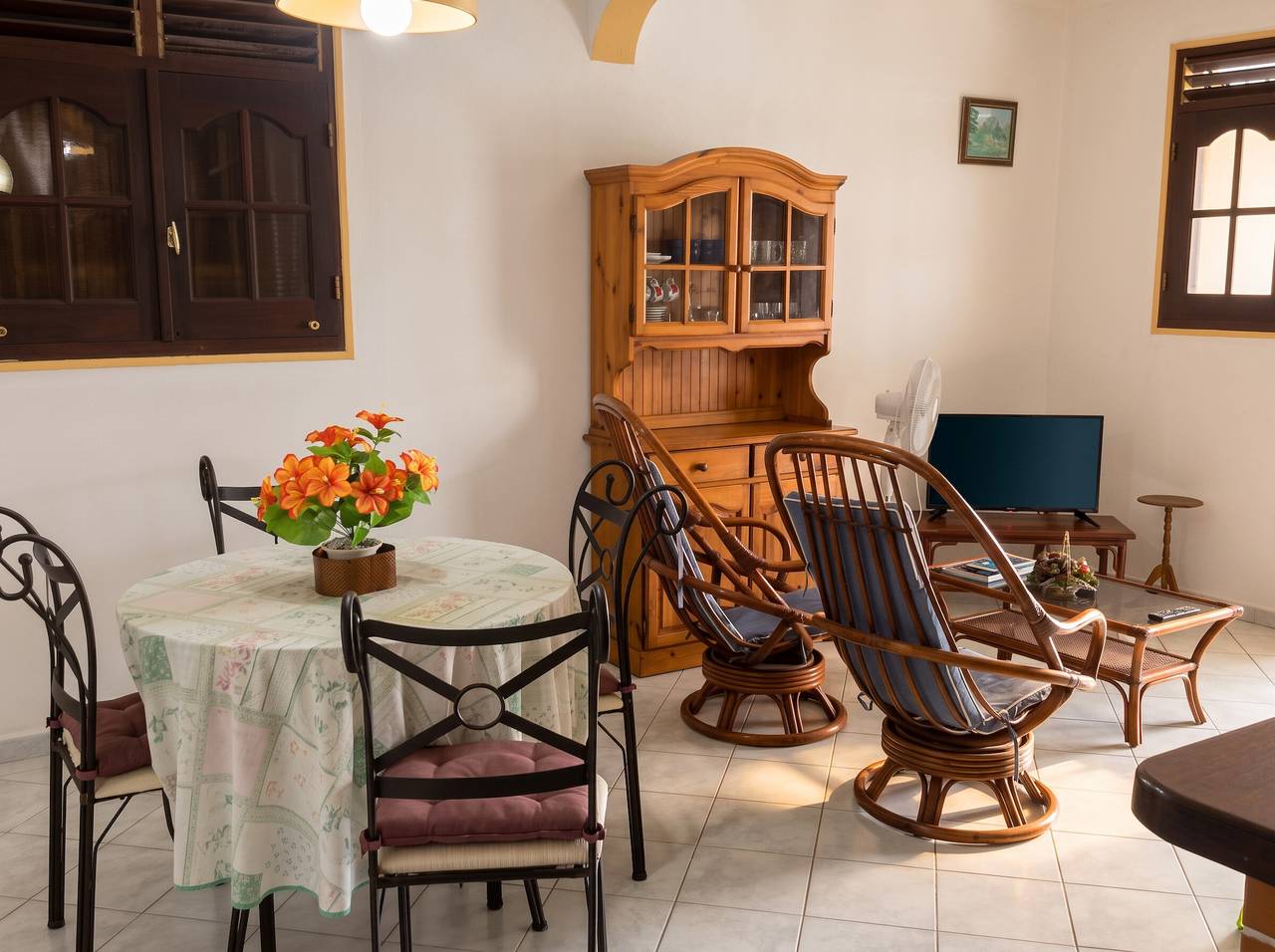 Apartamento entero, Amplio apartamento en Petit Canal - 65 m² - Vista al jardín in Petit-Canal, Guadalupe