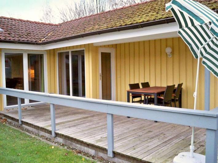 Bungalow für 4 Personen, mit Terrasse und Garten sowie Pool und Sauna