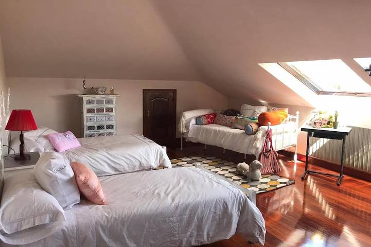 Villa con piscina en zona apacible in Villanueva de Arosa, Rias Baixas