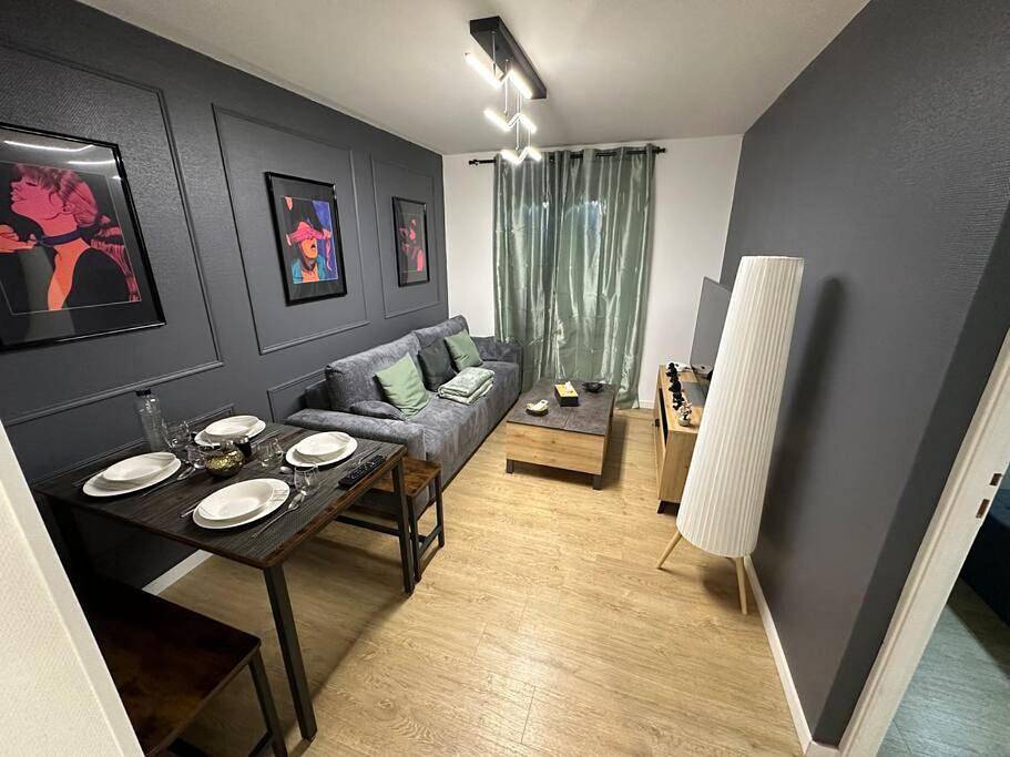 Appartement entier, One-Bedroom Apartment in Guebwiller, Parc naturel régional des Ballons des Vosges