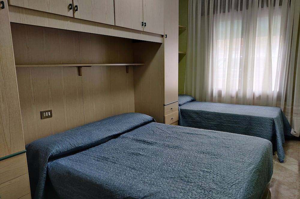 Entire apartment, Modern house near Caorle beach in Caorle, Venice Province