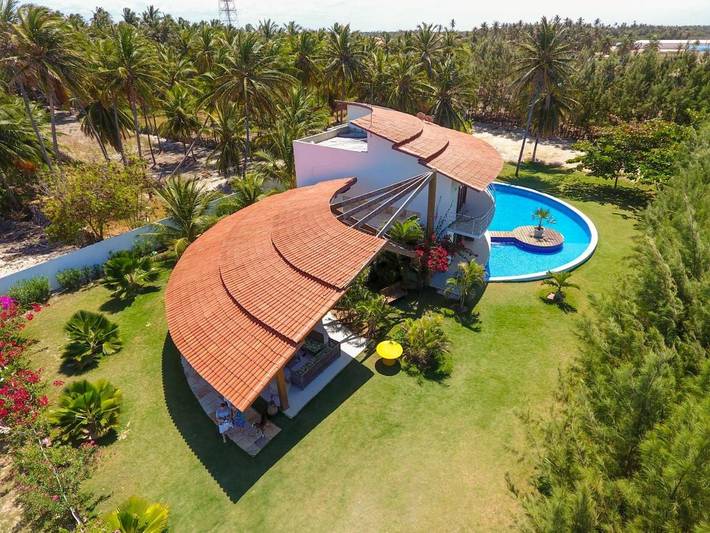 Casas e apartamentos de temporada para 8 pessoas, com piscina e jardim e ainda jacuzzi em Beberibe