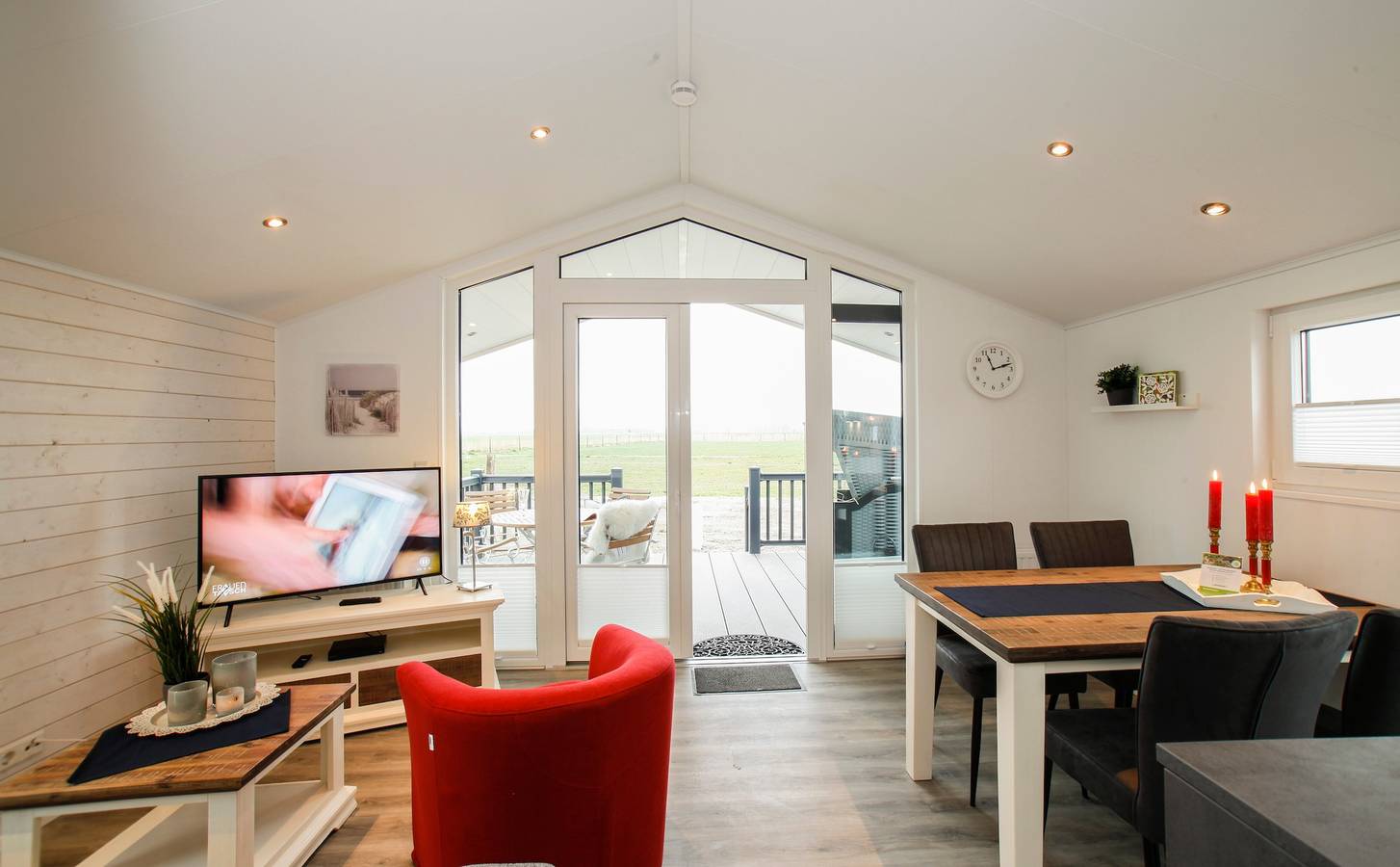 Ferienhaus „Bungalow auf Ferienhof Janssen“ mit privater Terrasse, Garten & Wlan in Wangerland, Südliche Nordseeküste