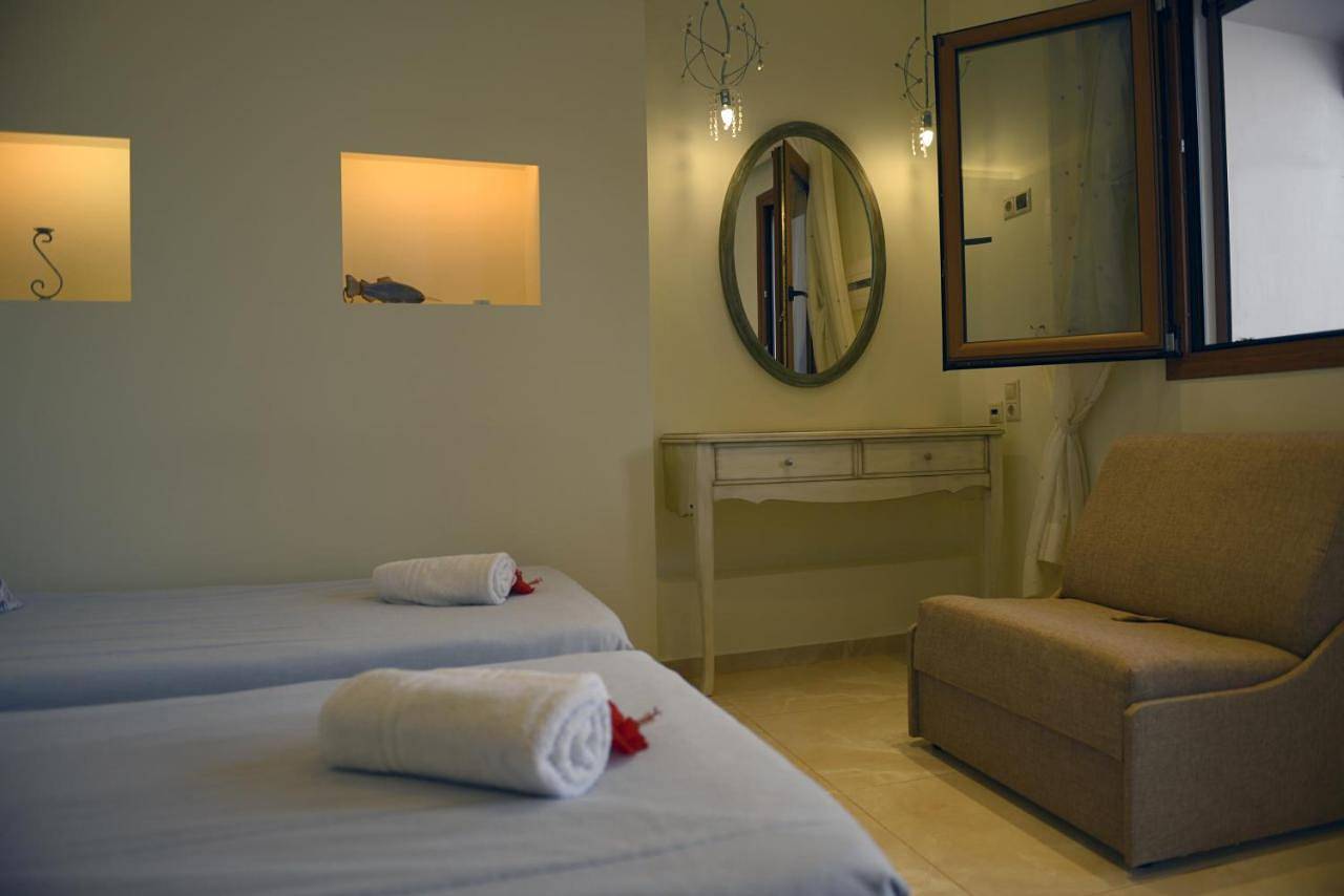 Appartement entier, Double Room with Balcony and Sea View in Région d'Iraklio-Héraklion