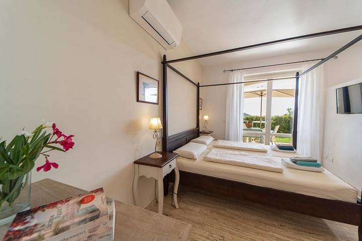 Ferienwohnung für 3 Personen, mit Meerblick und Garten sowie Pool in Lacona - 4