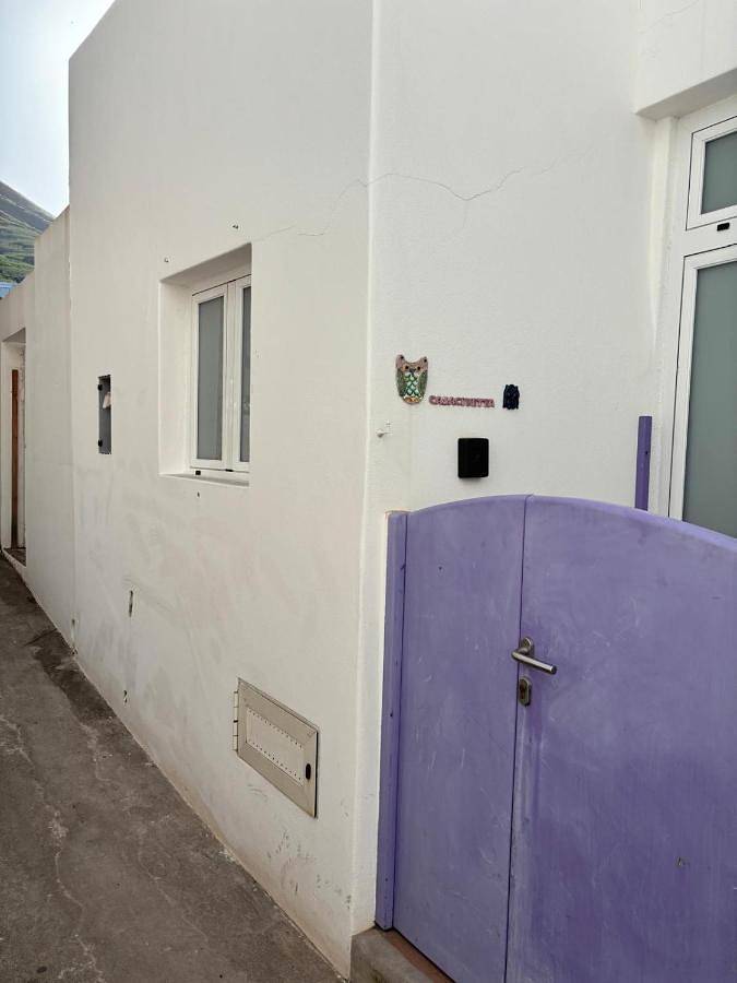 Location de vacances pour 4 personnes, avec vue et terrasse, animaux acceptés dans Stromboli - 2