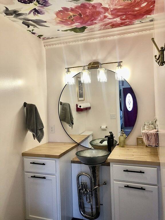 The Girlfriend Getaway - Centrally Located-Keyless Entry in Lancaster County (NE)