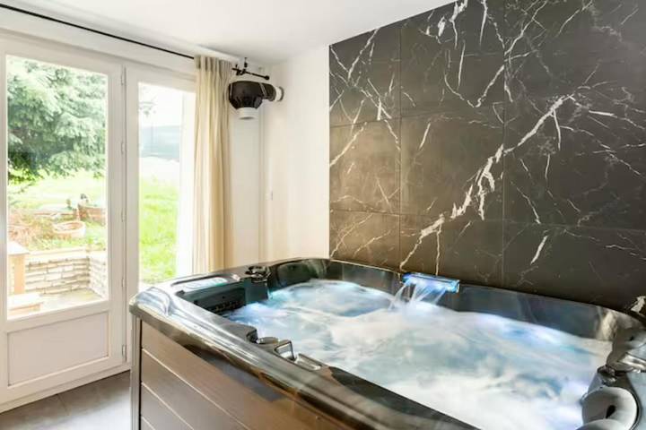 Appartement de vacances pour 2 personnes, avec Jacuzzi et Terrasse ainsi que Jardin et Sauna