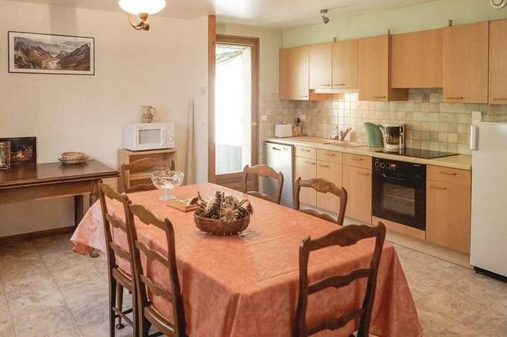 Gîte pour 5 personnes, avec jardin à Faverges - 3